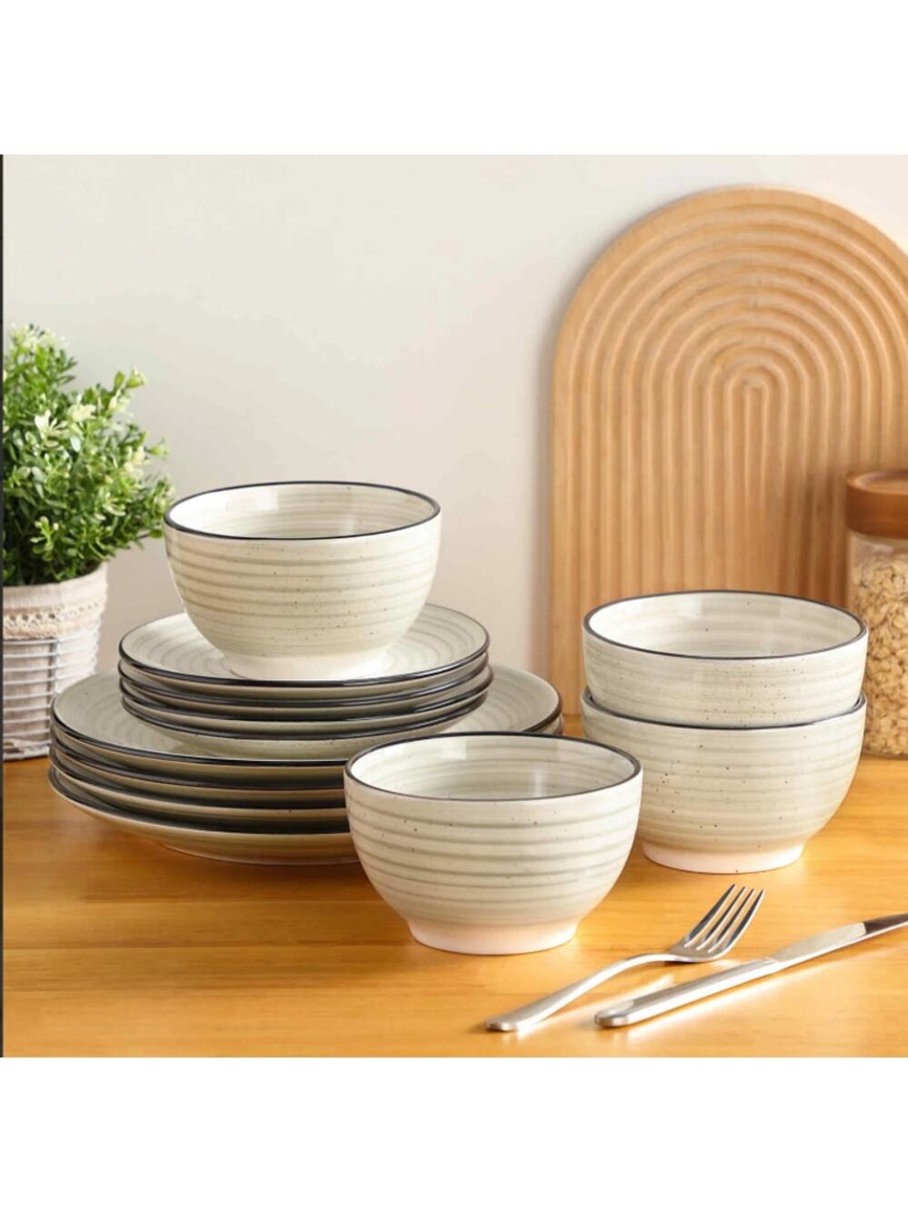 Bonbon Double-Sided 12 Piece Dinnerware Set